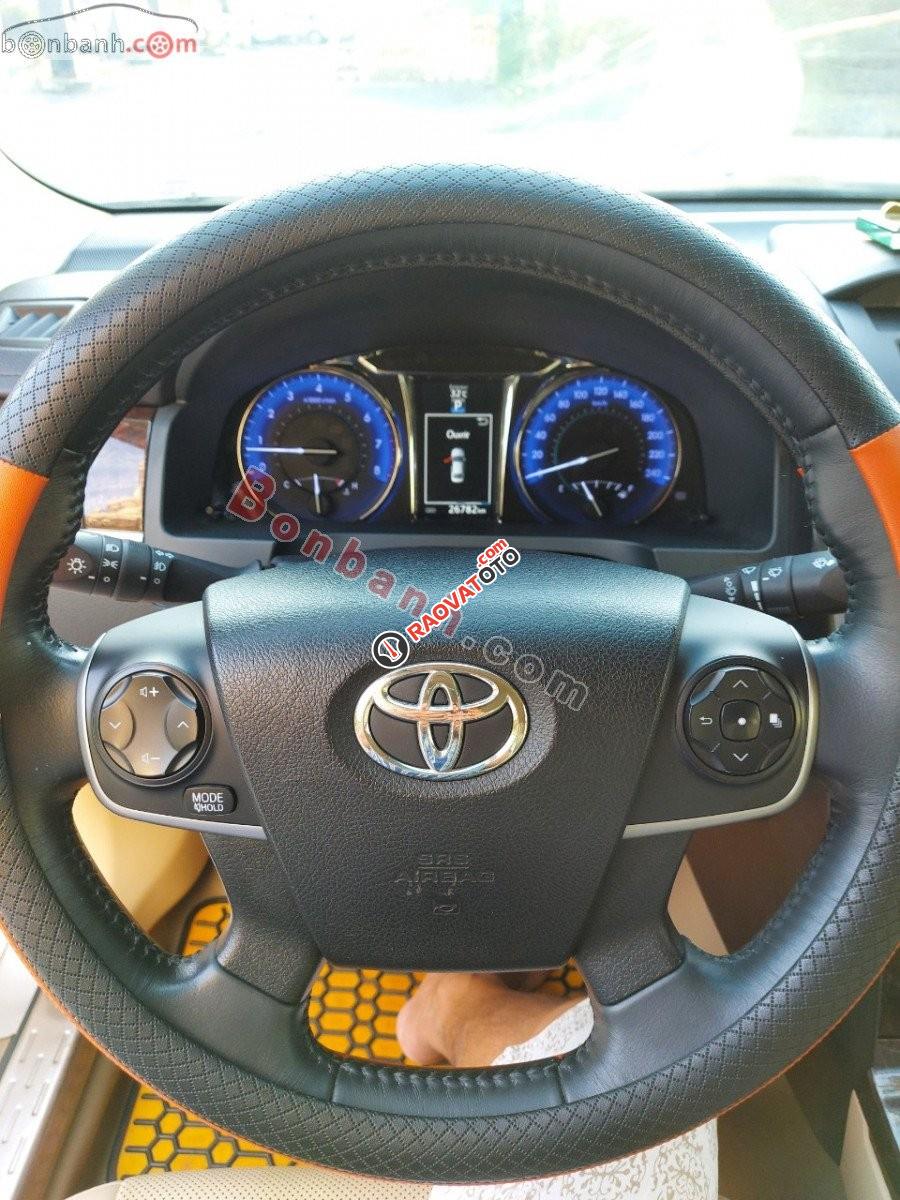 Bán Toyota Camry E năm 2017, màu xám còn mới-7