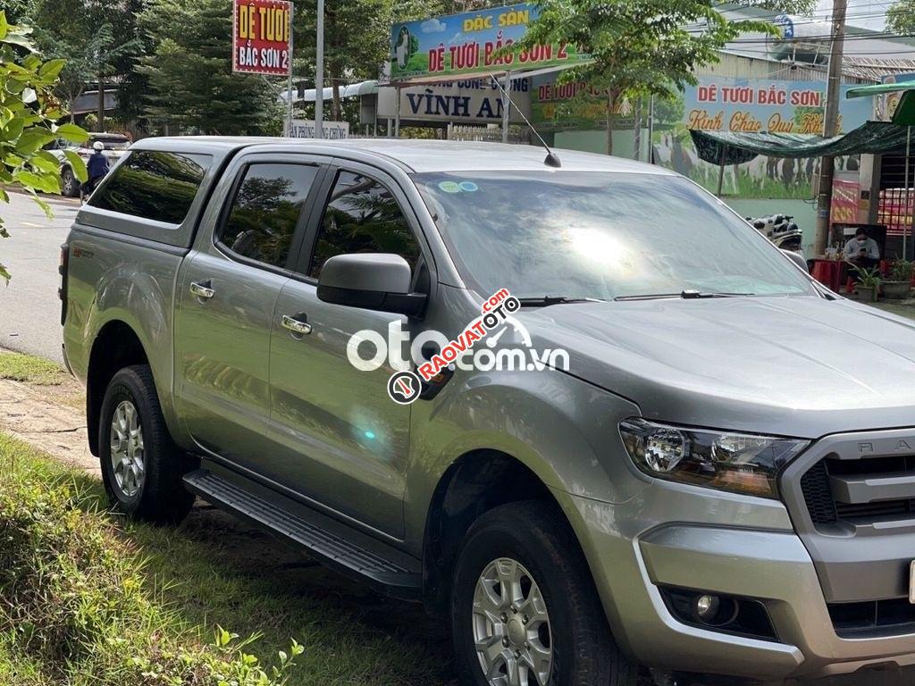 Bán Ford Ranger XLS AT sản xuất năm 2017, màu xám, nhập khẩu nguyên chiếc-8