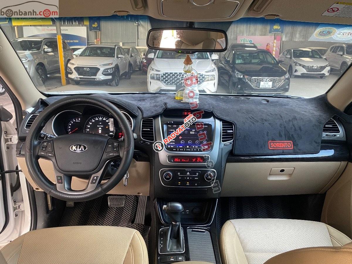 Bán Kia Sorento 2.4 GAT sản xuất năm 2020, màu trắng  -6