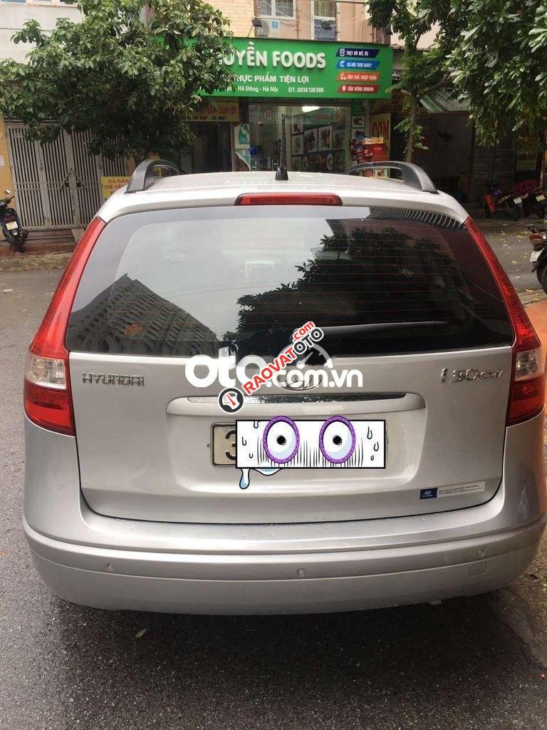 Bán Hyundai i30 CW sản xuất 2010, nhập khẩu-8