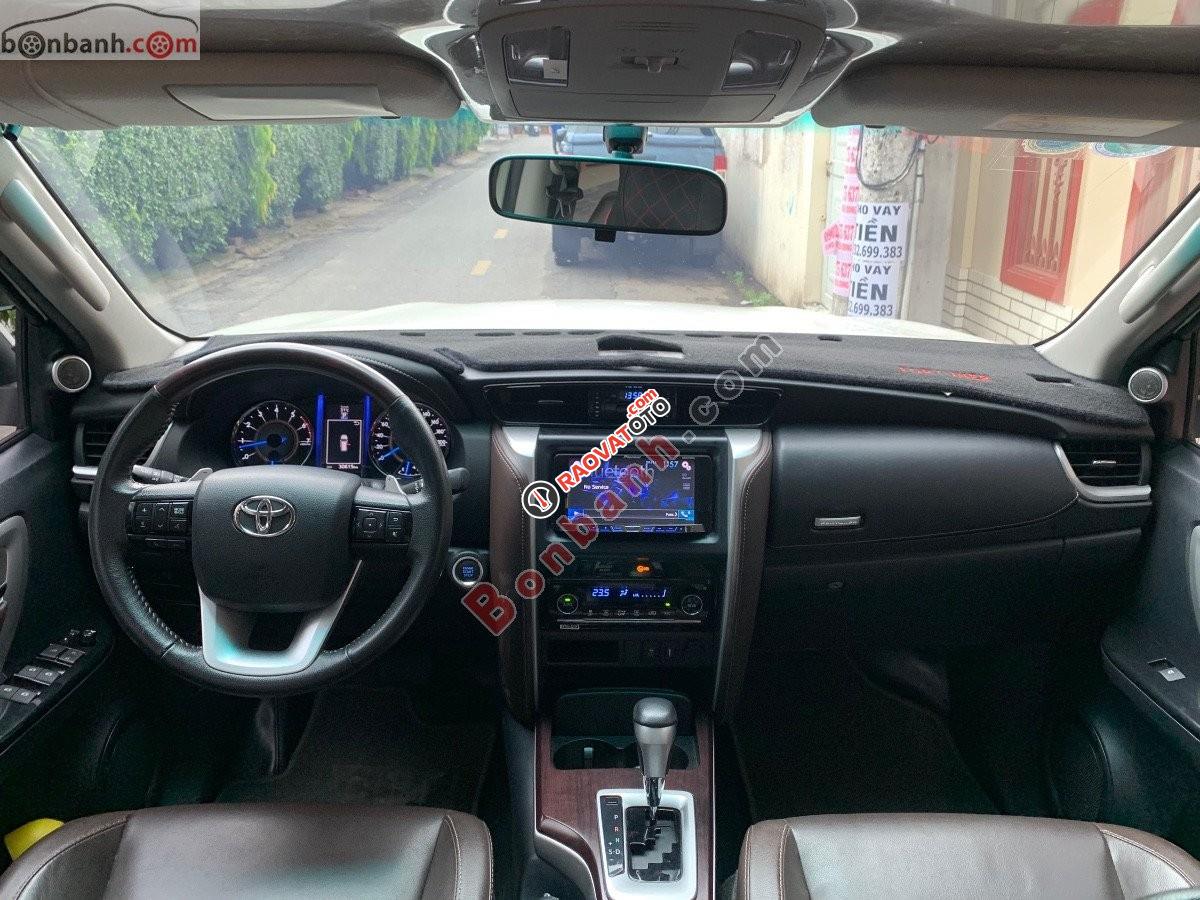 Bán Toyota Fortuner 2.7V sản xuất 2017, màu trắng, nhập khẩu, giá 845tr-2