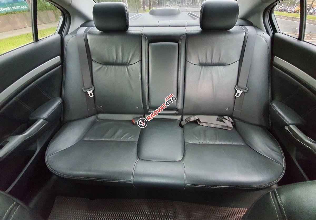 Bán Honda Civic 2.0AT đời 2014, màu đen còn mới, giá 445tr-3