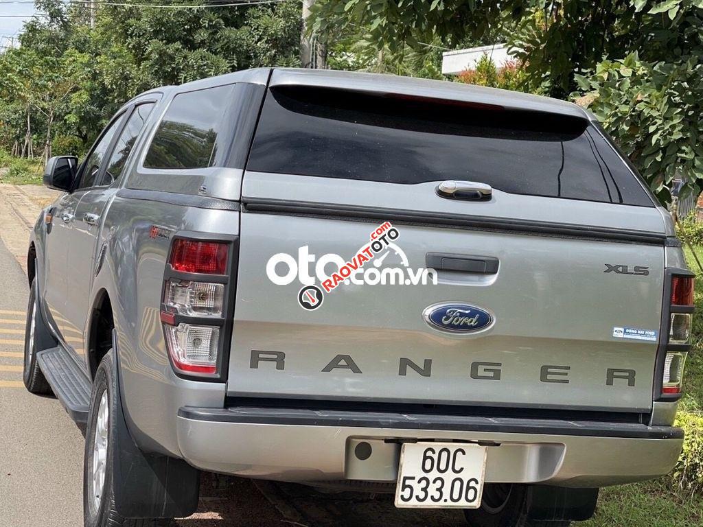 Bán Ford Ranger XLS AT sản xuất năm 2017, màu xám, nhập khẩu nguyên chiếc-2