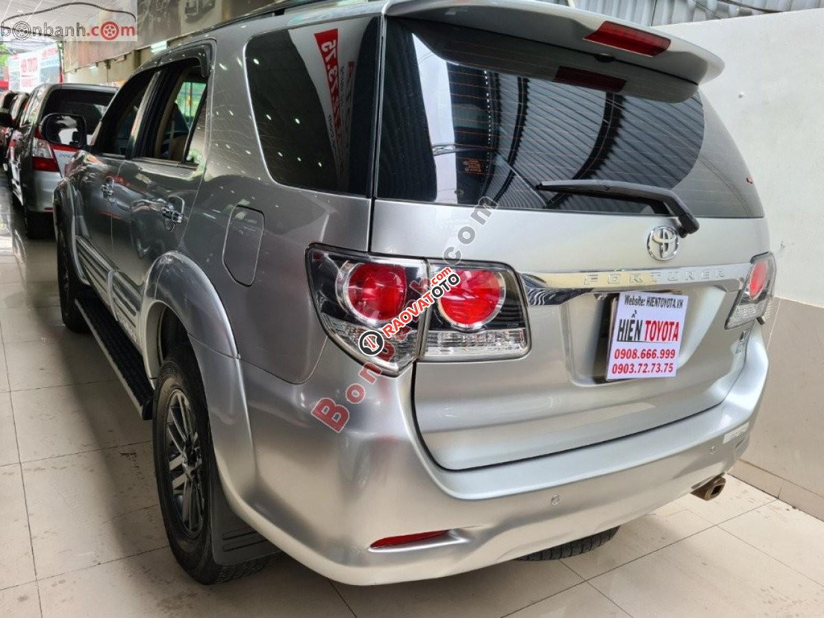 Bán ô tô Toyota Fortuner 2.7V 4x2 AT sản xuất 2015, màu bạc-6