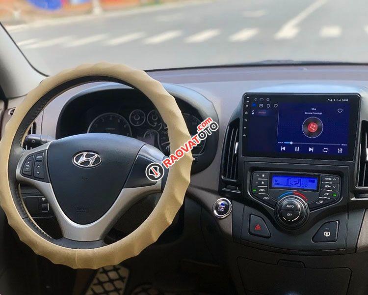 Bán Hyundai i30 CW 1.6 AT sản xuất năm 2011, màu trắng, nhập khẩu  -1