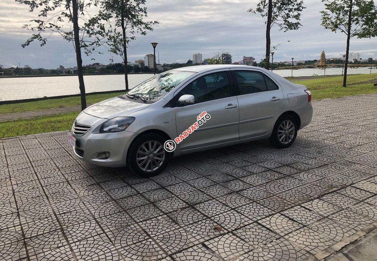 Xe Toyota Vios 1.5 G sản xuất 2013, màu bạc-5