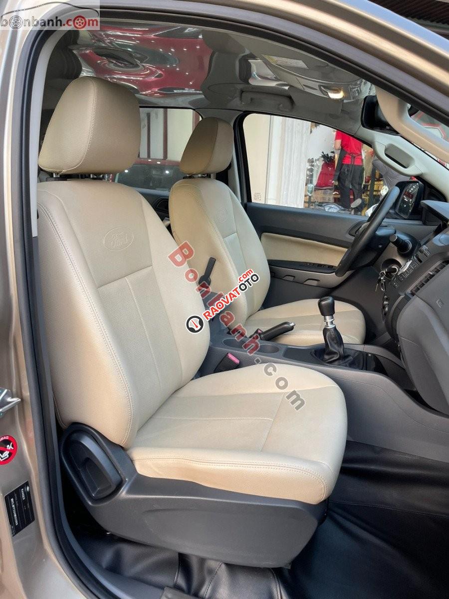 Bán Ford Ranger XLS 2.2L 4x2 MT sản xuất năm 2017, xe nhập chính chủ-3