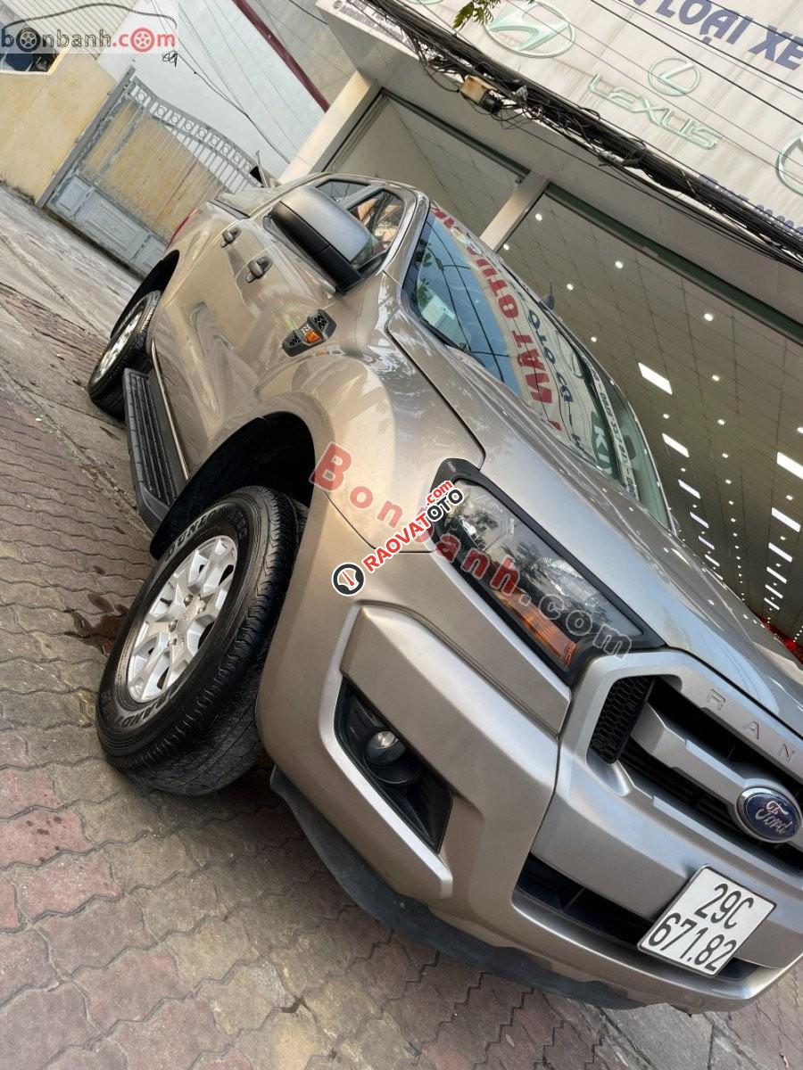 Bán Ford Ranger XLS 2.2L 4x2 MT sản xuất năm 2017, xe nhập chính chủ-8