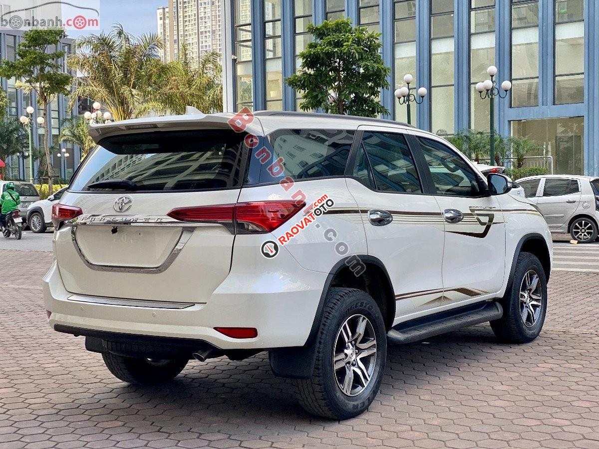 Cần bán Toyota Fortuner 2.7V 2017, màu trắng, xe nhập, 845tr-7