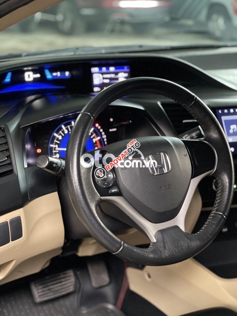 Cần bán gấp Honda Civic 1.8AT đời 2015, màu trắng chính chủ-4