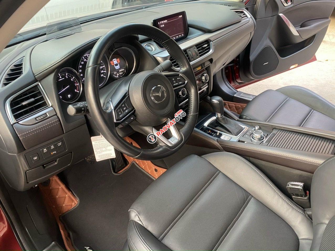 Bán xe Mazda 6 2.0L Premium năm 2017, giá 715tr-11