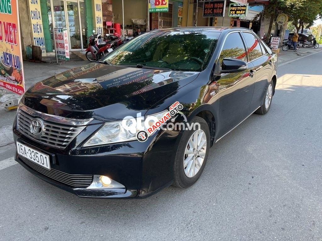 Cần bán Toyota Camry 2.0E 2013, màu đen chính chủ, giá tốt-7