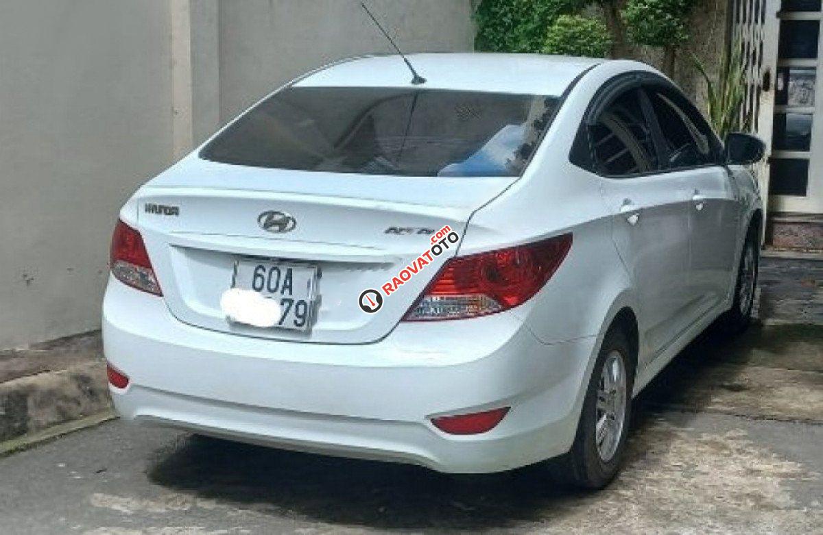 Cần bán xe Hyundai Accent 1.4 AT sản xuất năm 2011, màu trắng, xe nhập còn mới-4