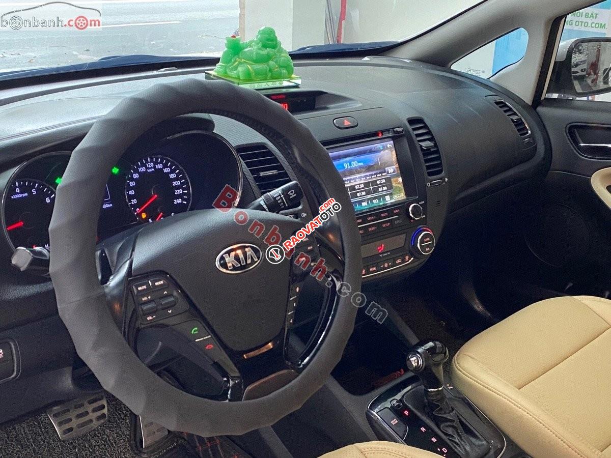 Cần bán Kia Cerato 2.0 năm sản xuất 2016, màu trắng, giá tốt-4