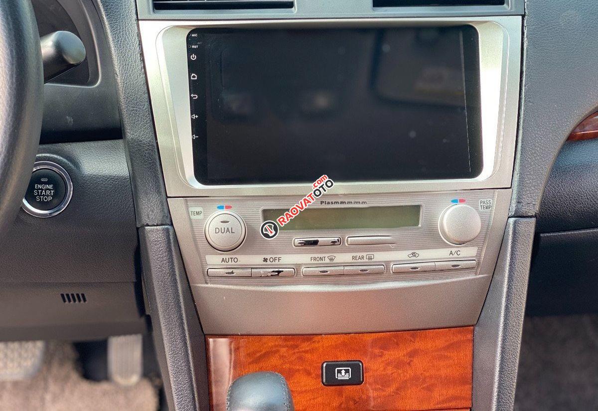 Bán Toyota Camry 3.5Q 2010, màu đen còn mới-5