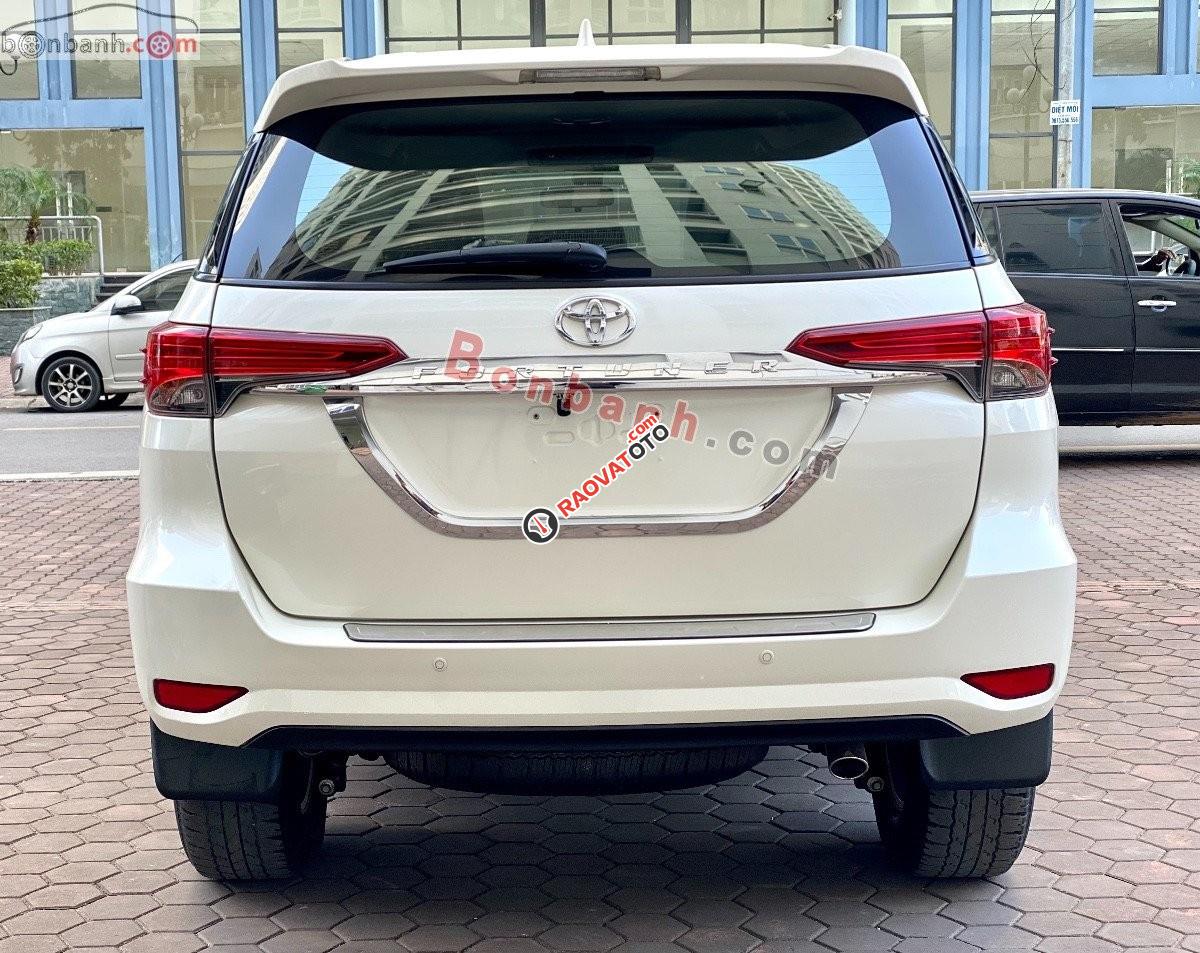 Cần bán Toyota Fortuner 2.7V 2017, màu trắng, xe nhập, 845tr-5