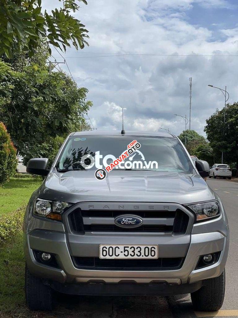 Bán Ford Ranger XLS 2017, màu xám, nhập khẩu số tự động-1
