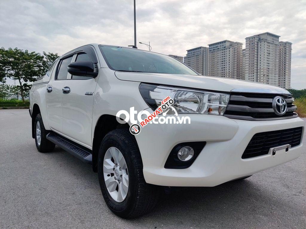 Cần bán xe Toyota Hilux MT năm 2019, màu trắng, nhập khẩu nguyên chiếc-4