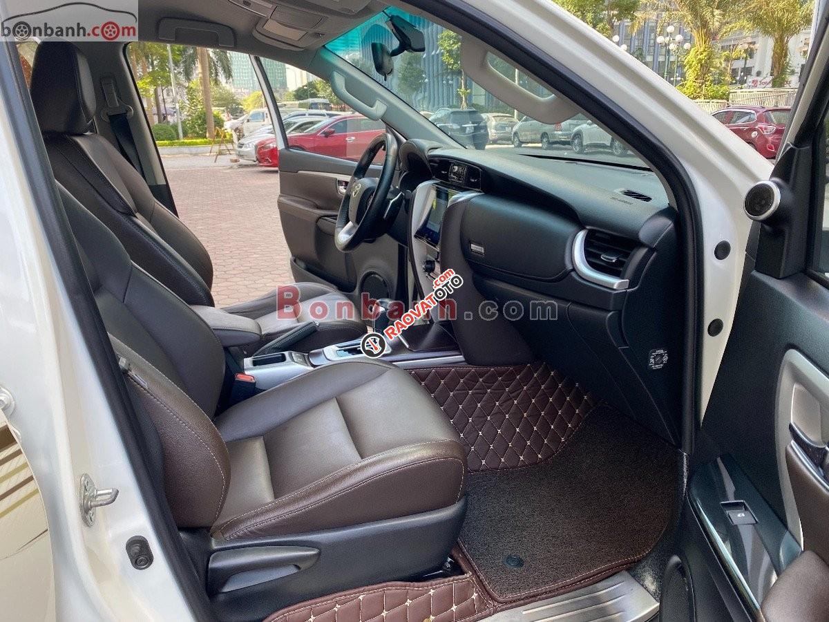 Cần bán Toyota Fortuner 2.7V 2017, màu trắng, xe nhập, 845tr-2