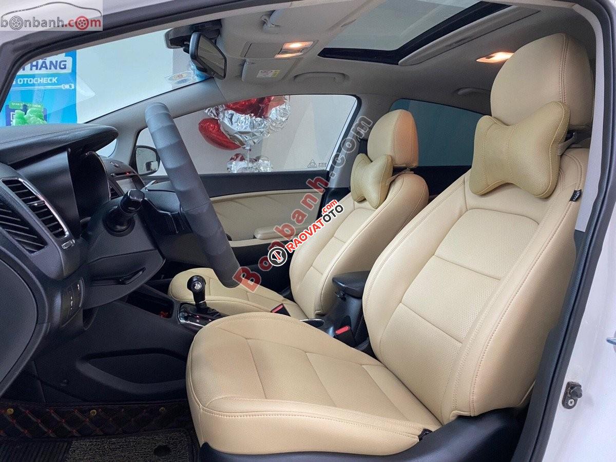 Cần bán Kia Cerato 2.0 năm sản xuất 2016, màu trắng, giá tốt-5