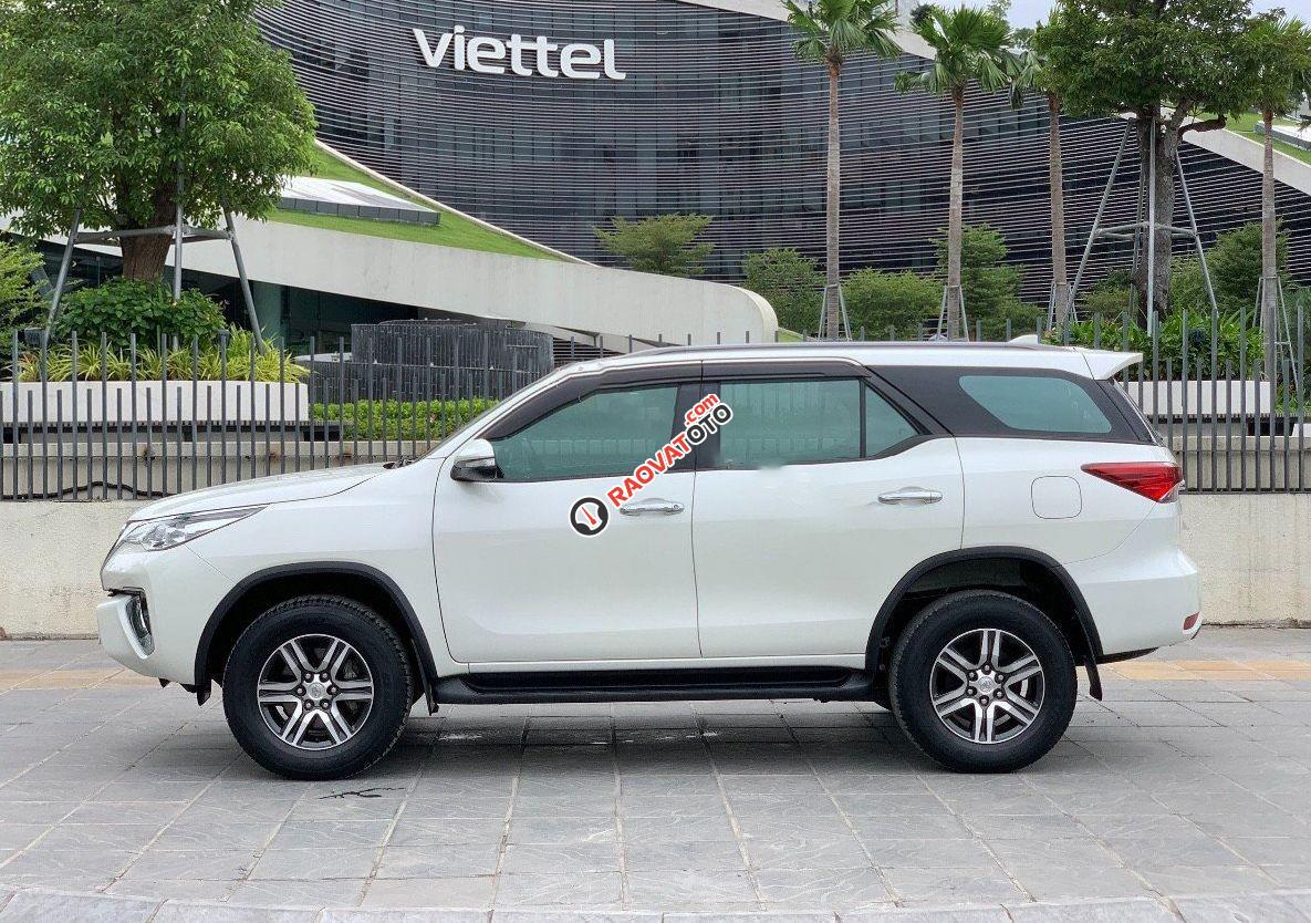 Bán Toyota Fortuner 2.7V 4x2 AT sản xuất năm 2016, màu trắng, nhập khẩu, giá chỉ 828 triệu-6