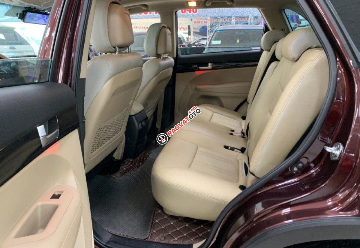 Xe Kia Sorento 2.4 đời 2016, màu đỏ còn mới, giá tốt-1