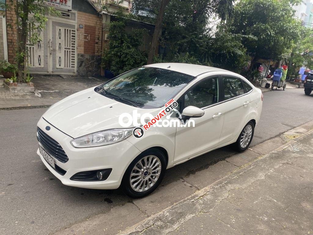 Cần bán lại xe Ford Fiesta 1.5 Titanium sản xuất năm 2016, màu trắng-1