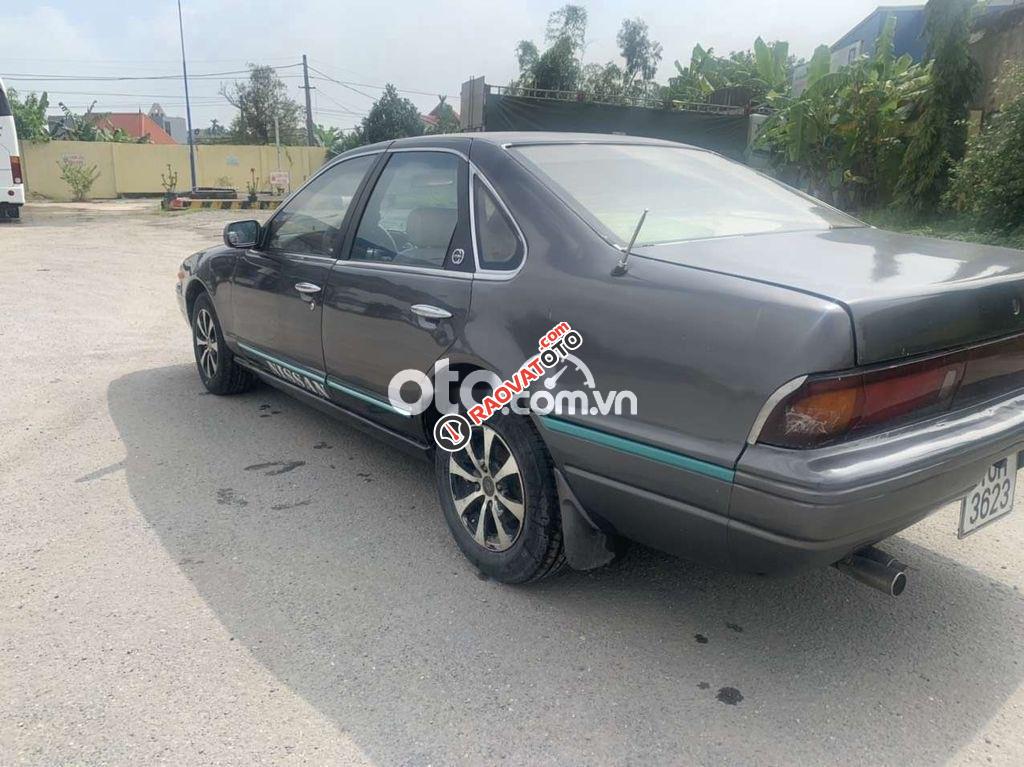 Cần bán gấp Nissan Cefiro đời 1993, màu xám-1