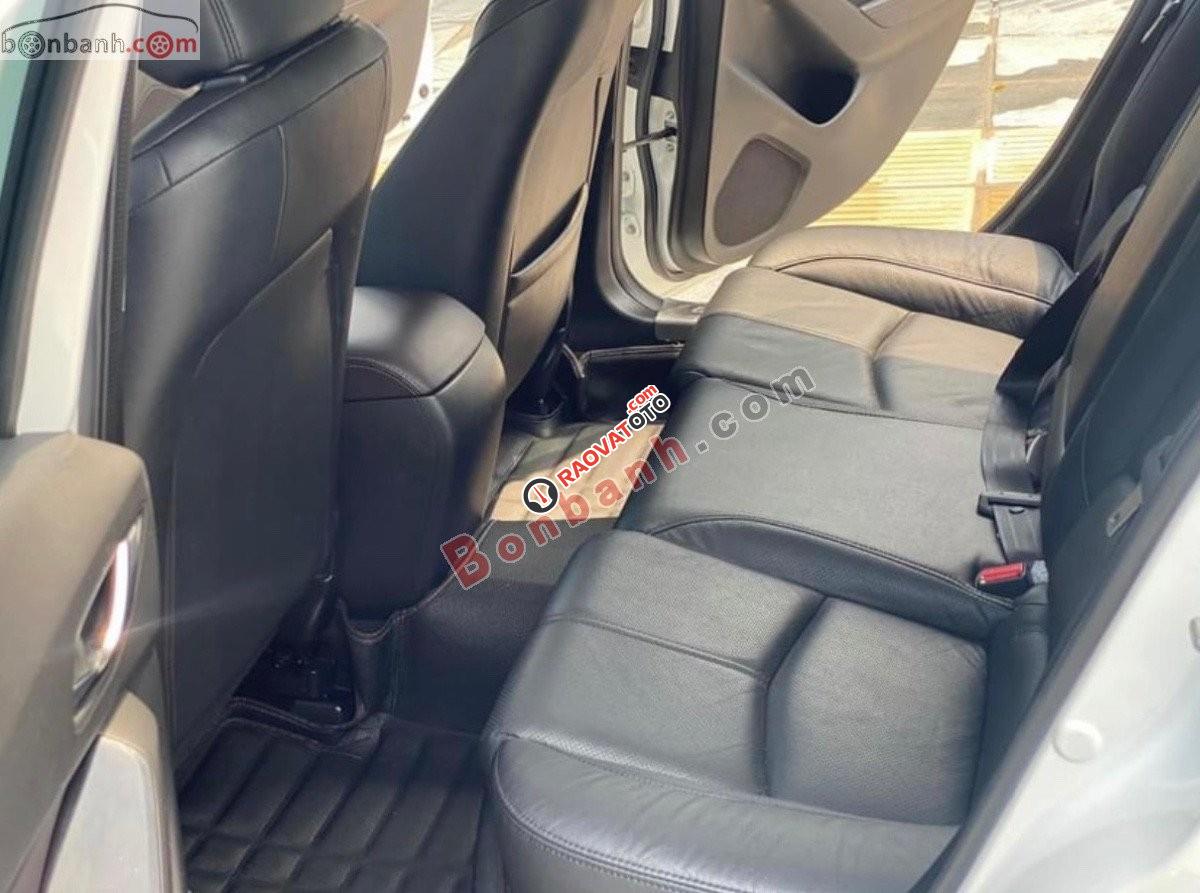 Bán Mazda 3 1.5 đời 2017, màu trắng, giá chỉ 538 triệu-7