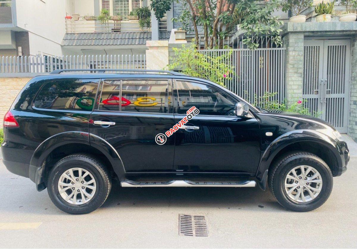 Bán Mitsubishi Pajero Sport 4x2 MT năm 2016, màu đen, 545tr-0