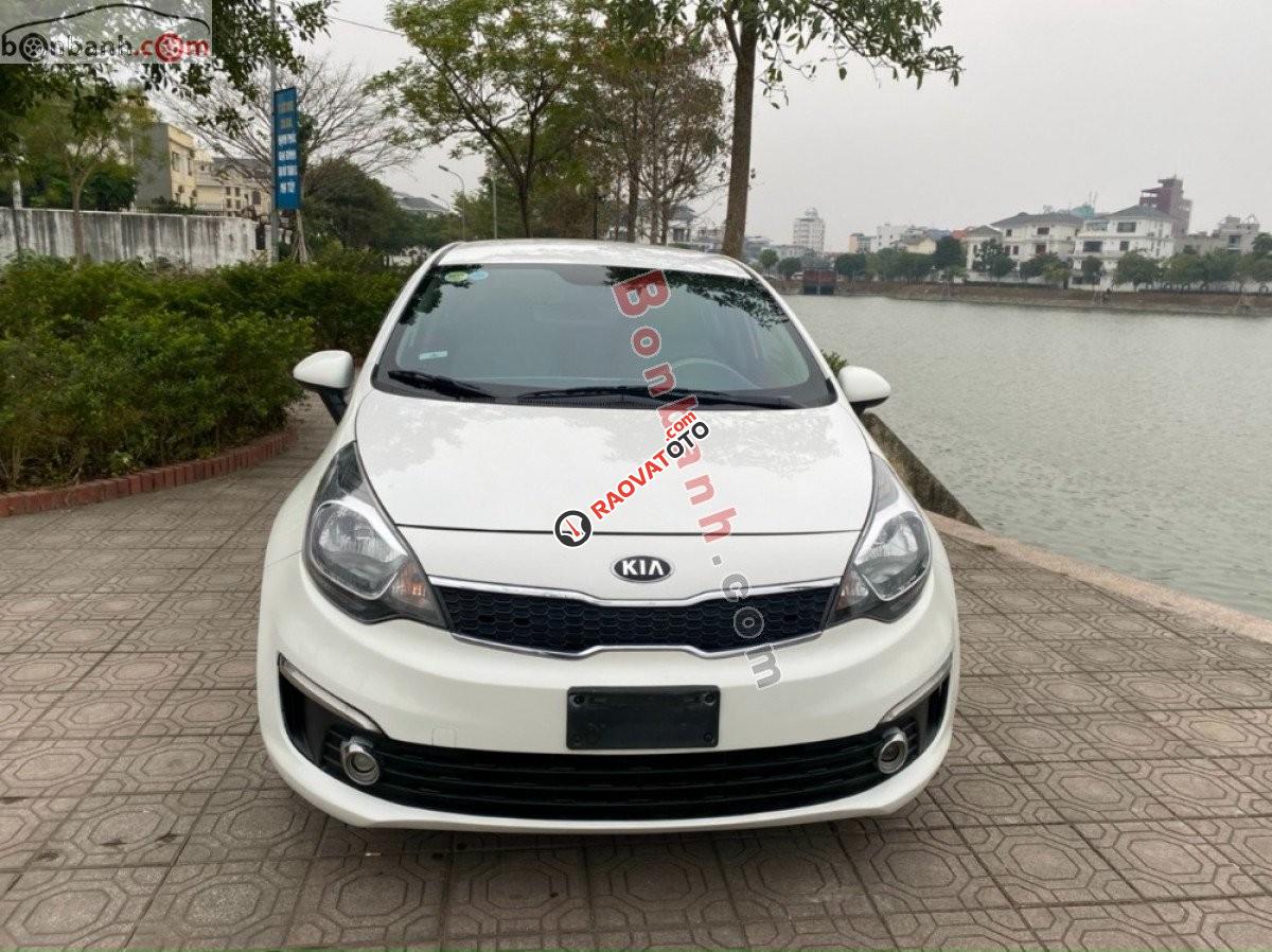 Bán Kia Rio AT đời 2016, màu trắng, xe nhập còn mới-9