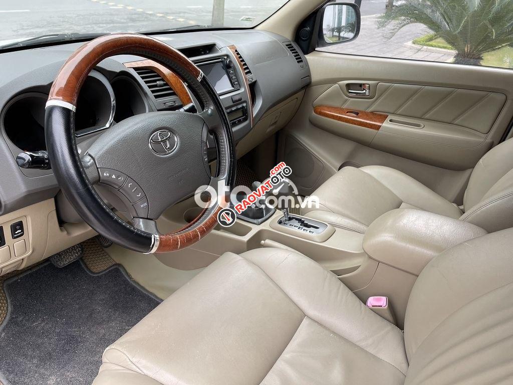 Bán ô tô Toyota Fortuner Sportivo đời 2011, màu trắng như mới, giá tốt-4