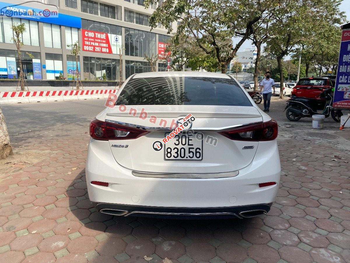 Bán Mazda 3 1.5 đời 2017, màu trắng, giá chỉ 538 triệu-1
