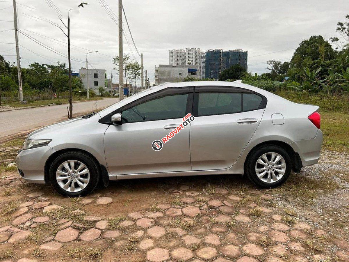 Cần bán lại xe Honda City 1.5 AT đời 2013, màu bạc  -3
