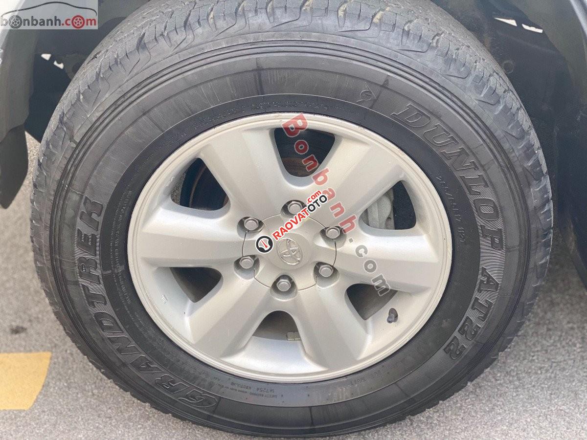 Cần bán lại xe Toyota Fortuner 2.5G đời 2010, màu bạc, giá tốt-1