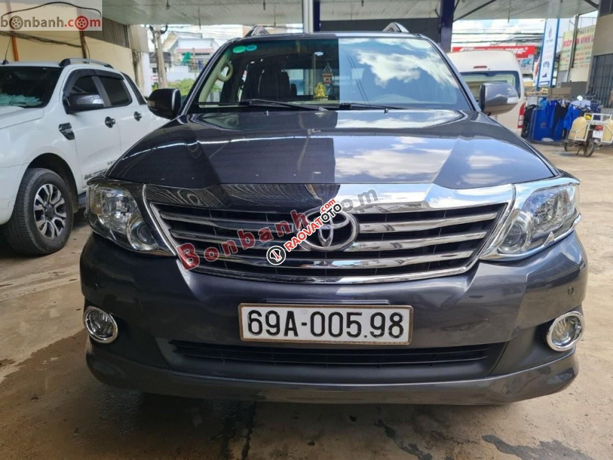 Bán Toyota Fortuner 2.5 G sản xuất năm 2012, màu xám, giá 485tr-8