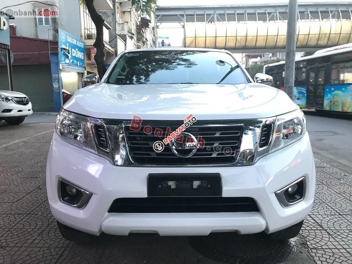 Bán Nissan Navara EL sản xuất năm 2017, màu trắng, nhập khẩu  -0