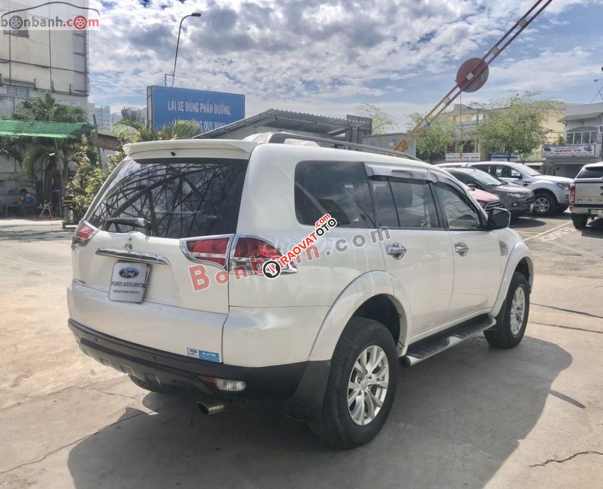 Cần bán xe Mitsubishi Pajero Sport 4x2 MT sản xuất năm 2016, màu trắng xe gia đình, giá 529tr-5