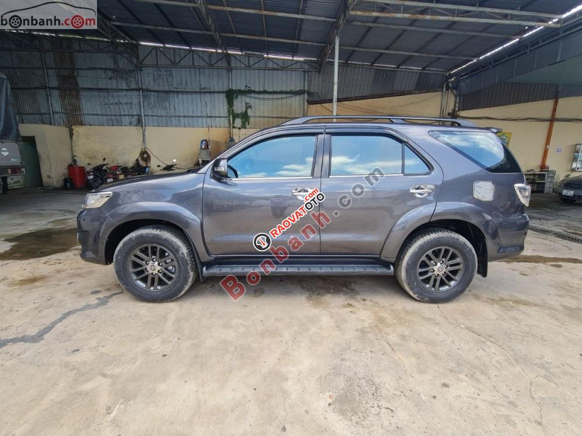 Bán Toyota Fortuner 2.5 G sản xuất năm 2012, màu xám, giá 485tr-7