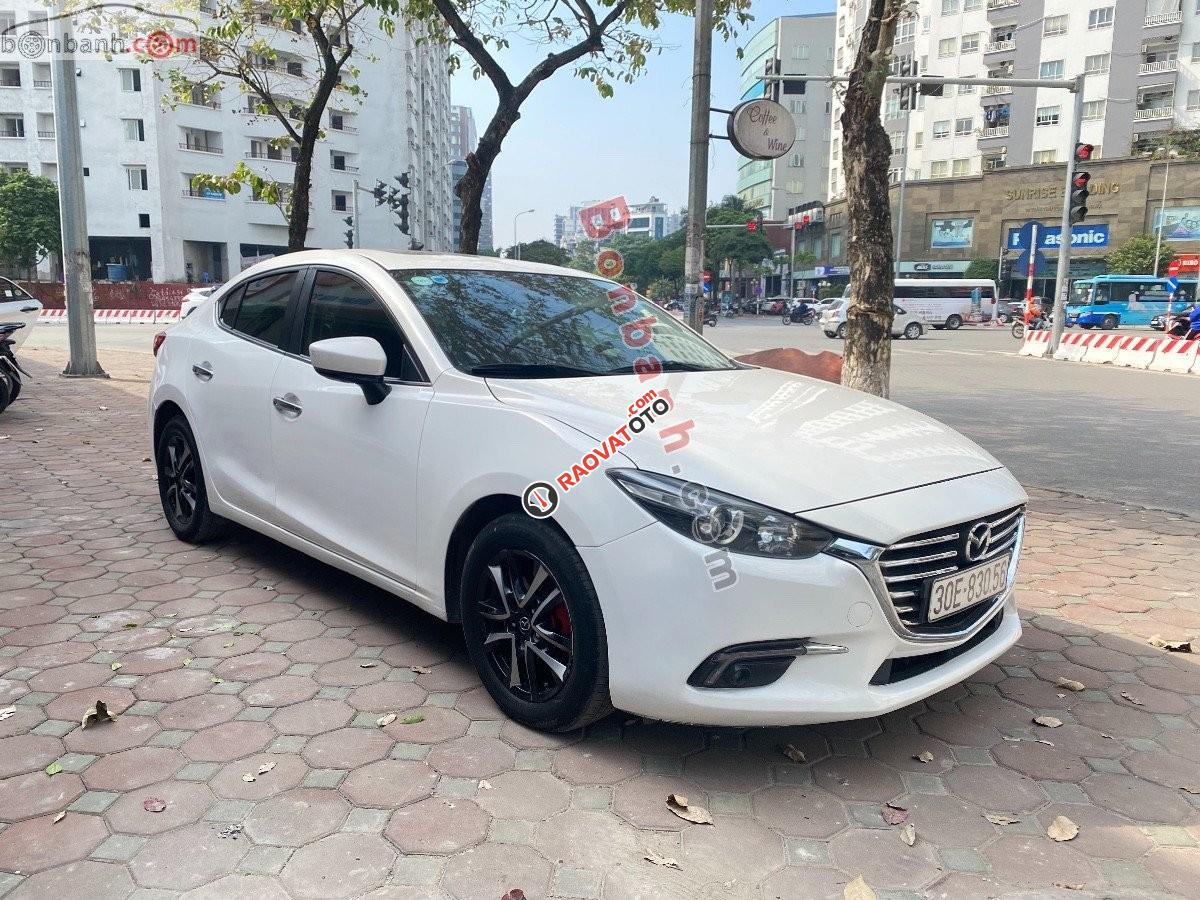 Bán Mazda 3 1.5 đời 2017, màu trắng, giá chỉ 538 triệu-3