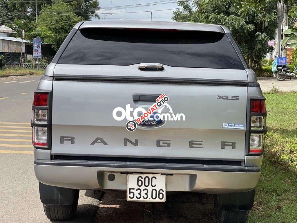 Bán Ford Ranger XLS 2017, màu xám, nhập khẩu số tự động-10