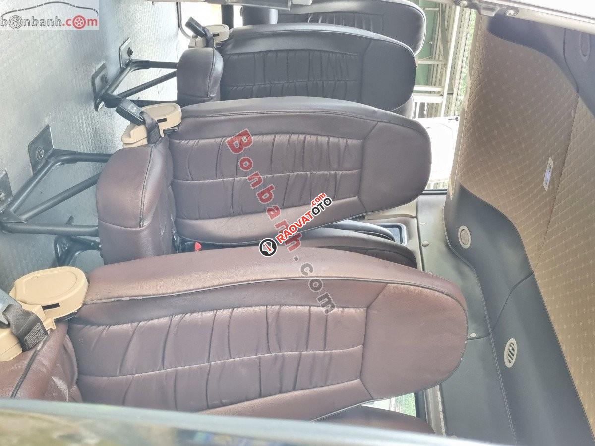 Bán xe Ford Transit SVP sản xuất năm 2017, màu ghi vàng-5