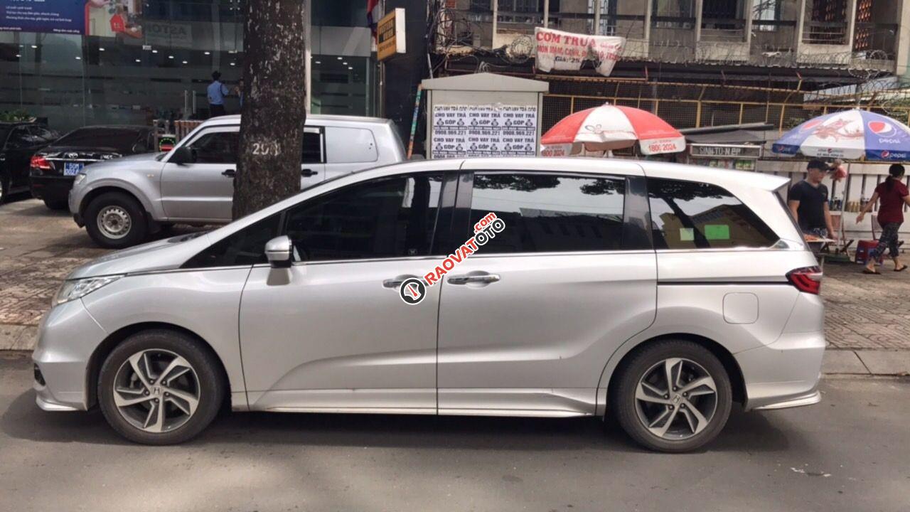 Cần bán gấp Honda Odyssey 2.4 AT sản xuất năm 2016, nhập khẩu xe gia đình-2