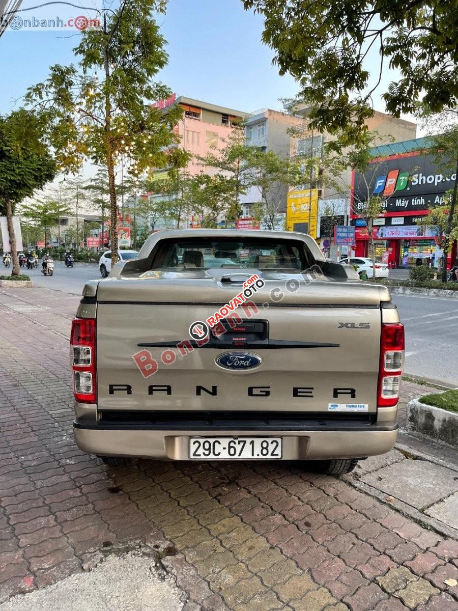 Bán Ford Ranger XLS 2.2L 4x2 MT sản xuất năm 2017, xe nhập chính chủ-5