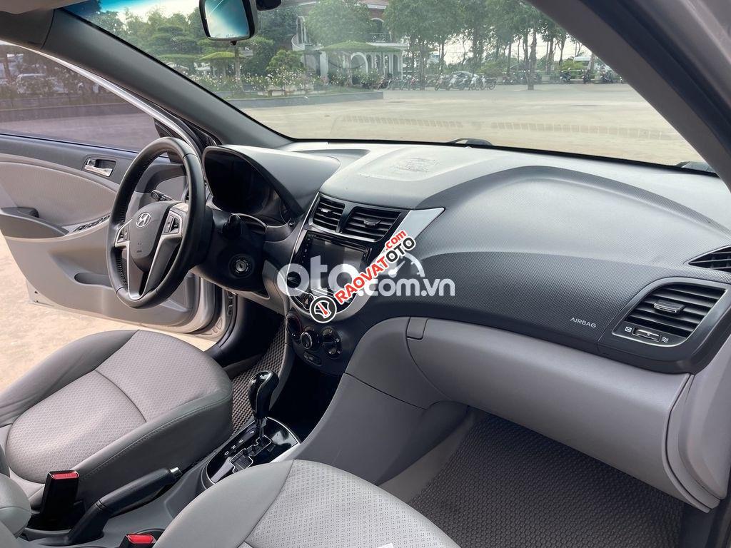 Bán Hyundai Accent Blue đời 2014, màu bạc, nhập khẩu nguyên chiếc số tự động, giá 360tr-6