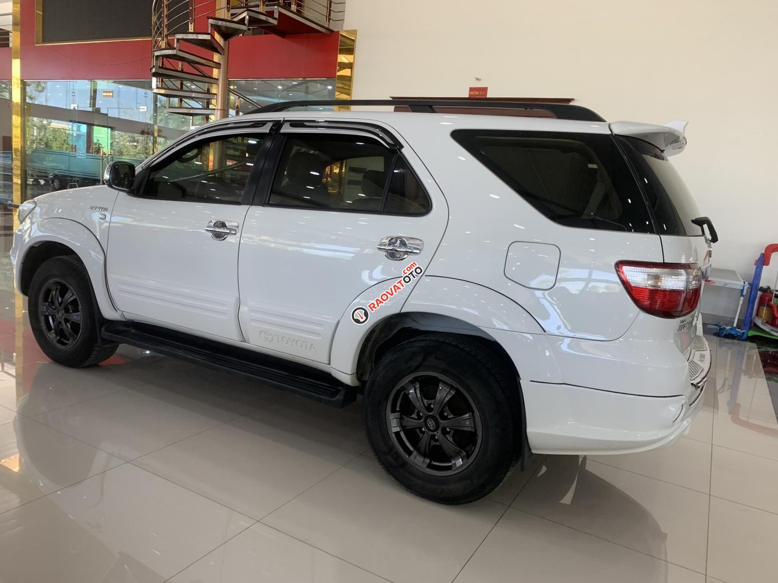 Bán xe Fortuner 2011 giá cạnh tranh-5