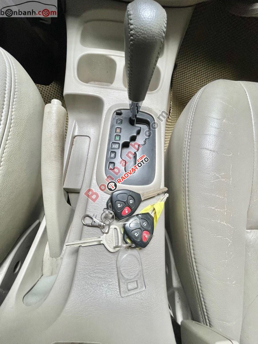 Cần bán gấp Toyota Innova V đời 2011, màu đen-1