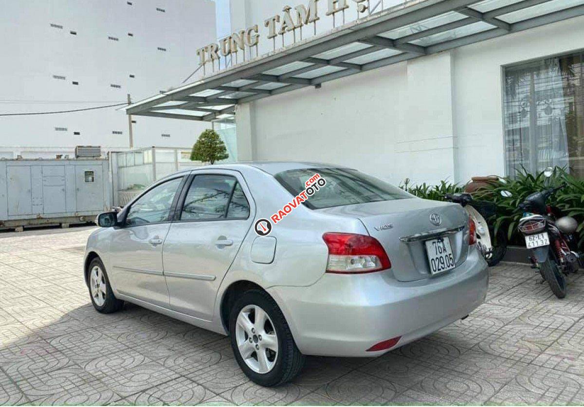 Cần bán lại xe Toyota Vios 1.5E sản xuất 2008, màu bạc chính chủ, giá 189tr-4