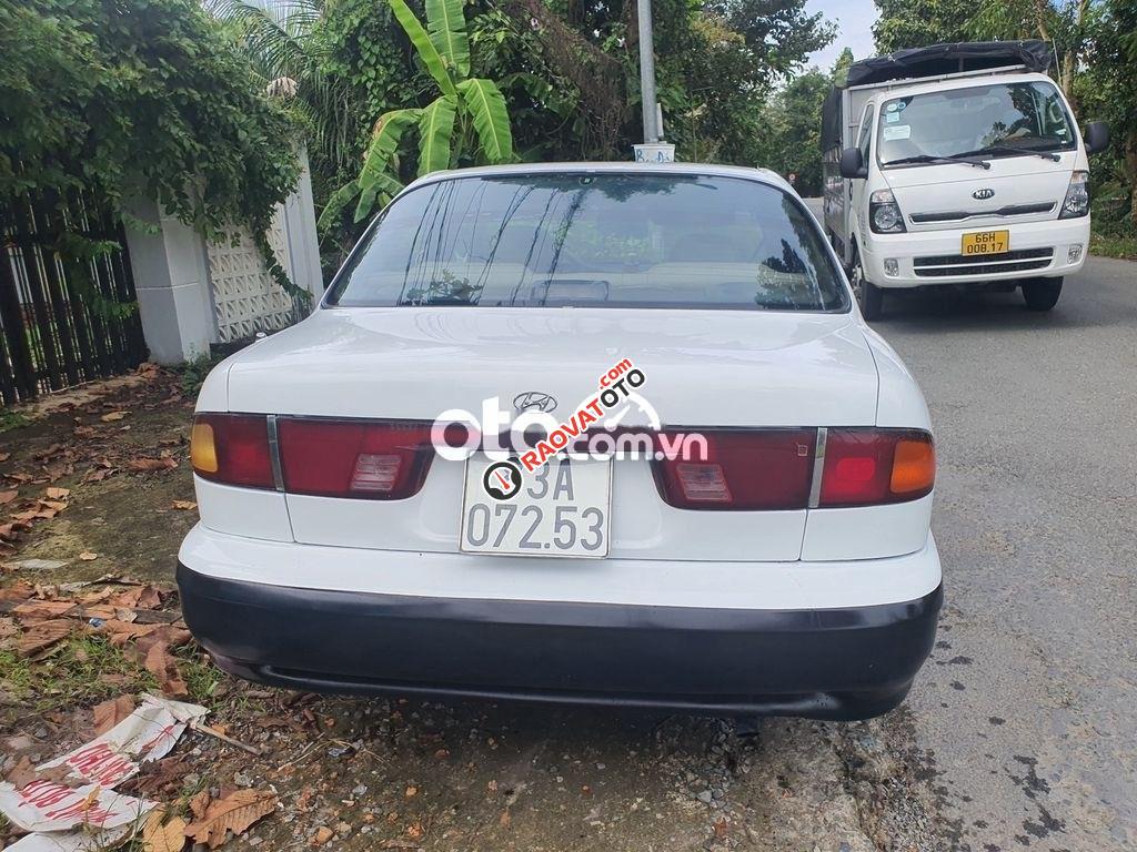 Cần bán lại xe Hyundai Sonata năm 1995, màu trắng, xe nhập, giá tốt-5