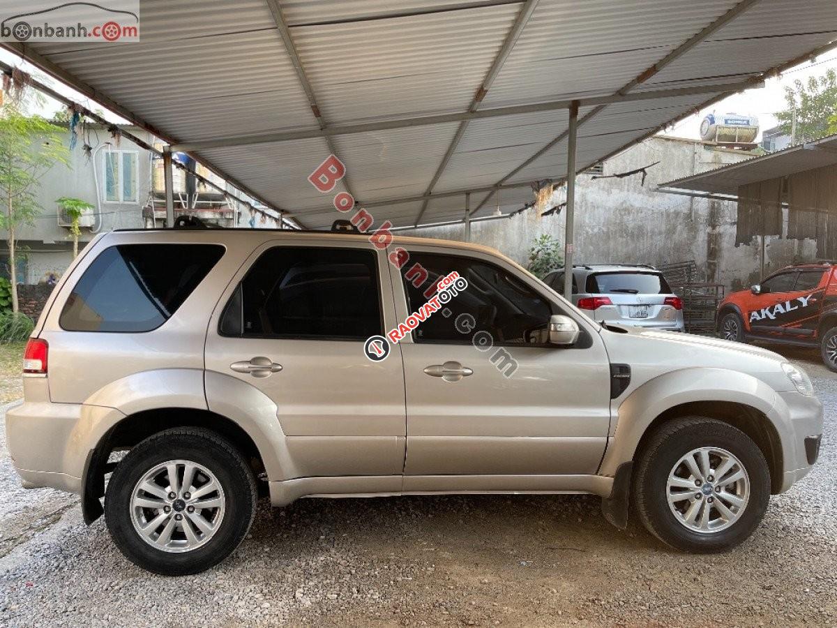 Bán xe Ford Escape 2.3AT 2009, màu bạc chính chủ-7